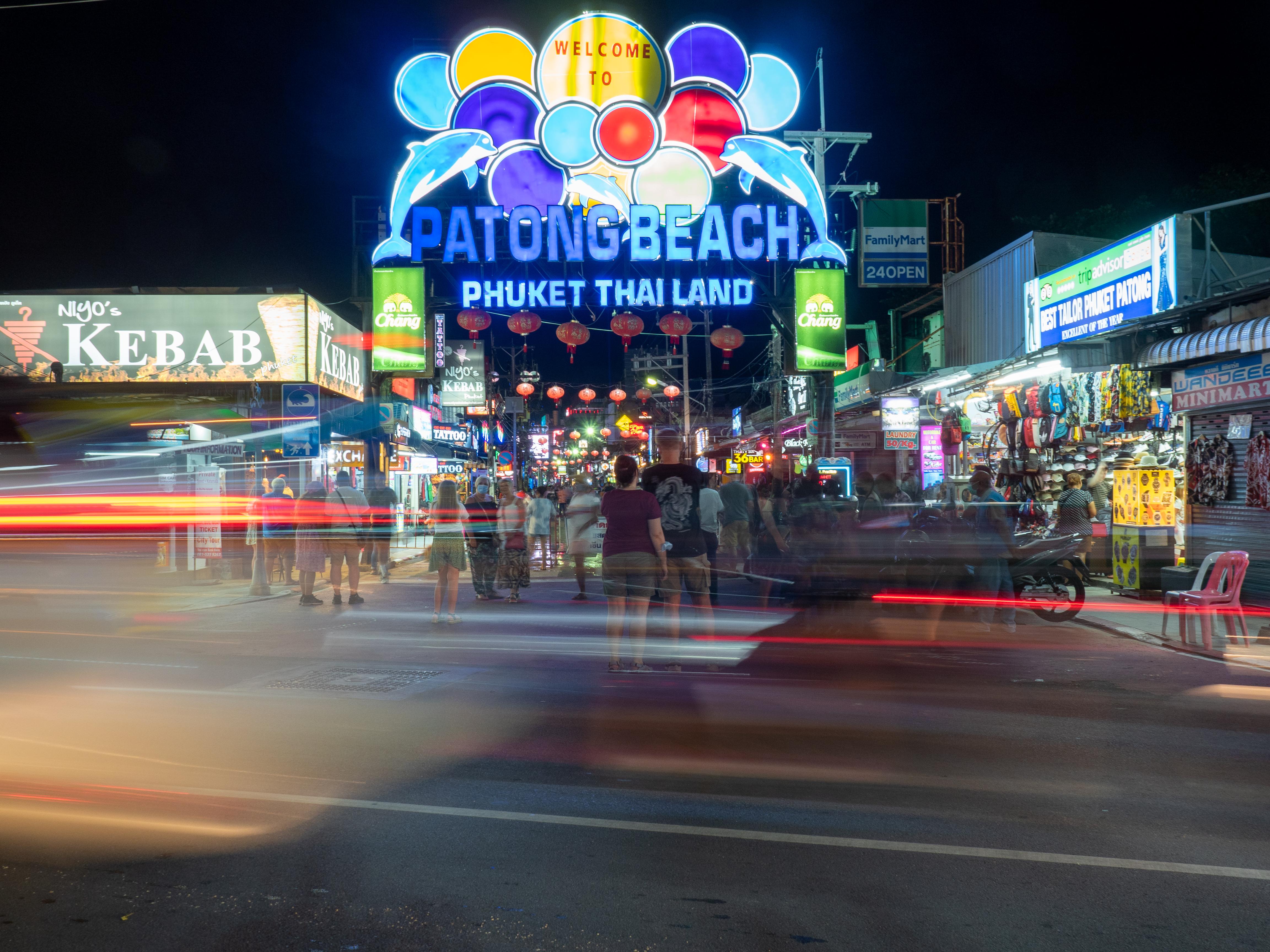 Days Inn By Wyndham Patong Beach Exterior foto