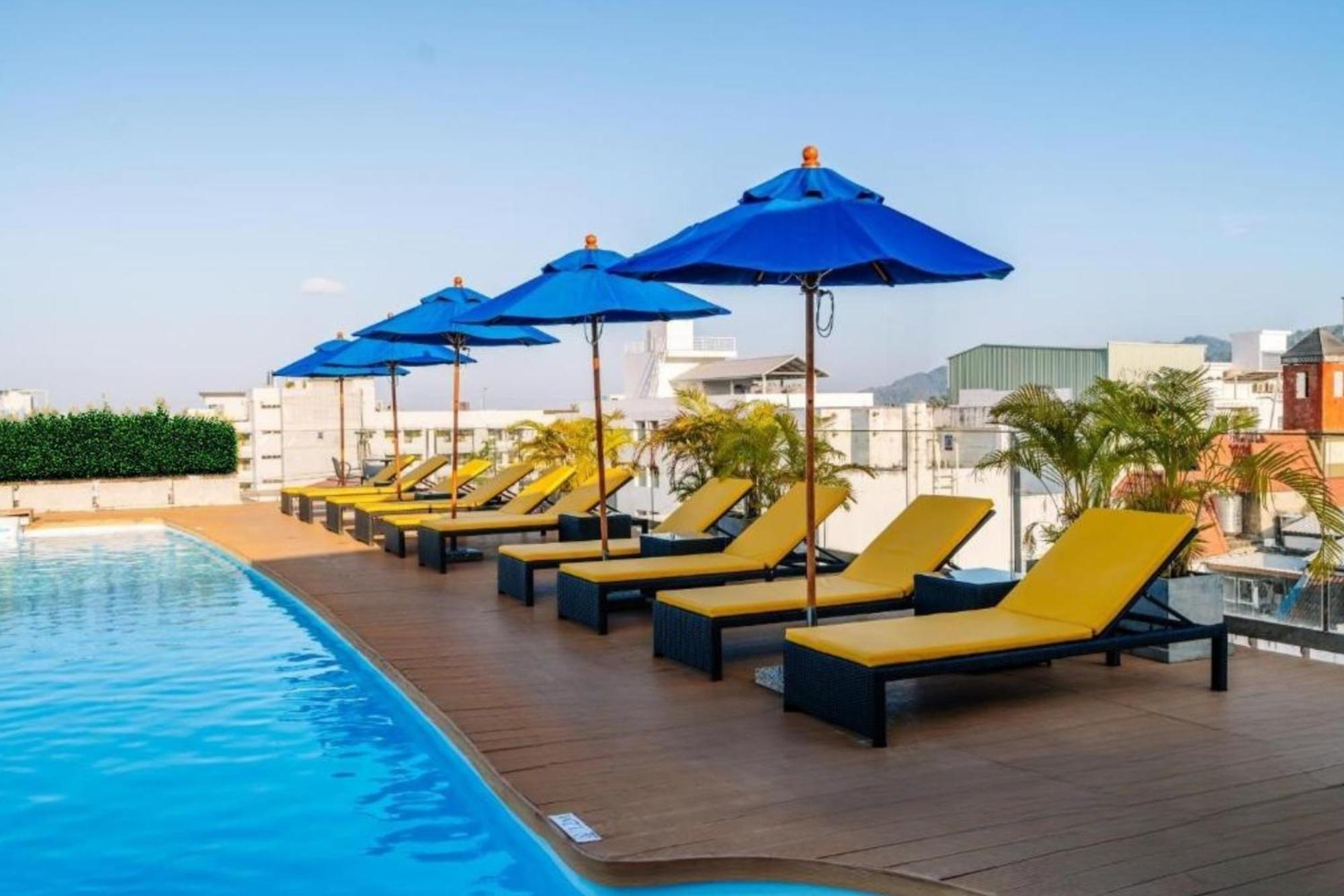 Days Inn By Wyndham Patong Beach Exterior foto
